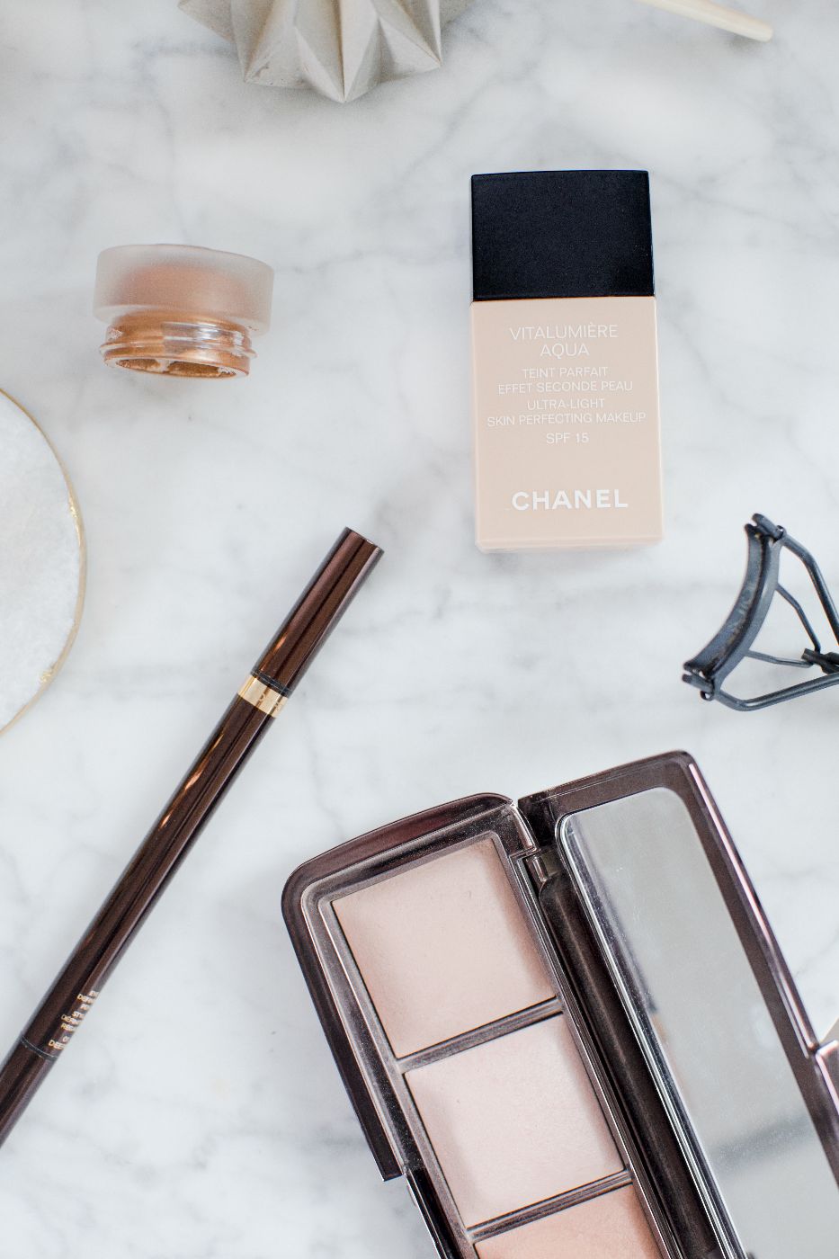theannaedit-luxury-makeup-picks-charlotte-tilbury-chanel-tom-ford-hourglass-ambient-light-march-2017-4