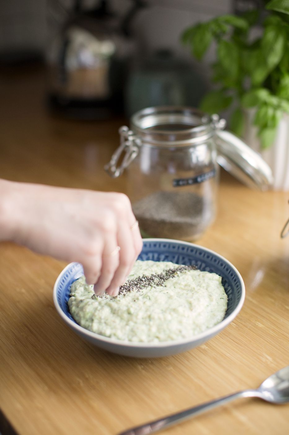 theannaedit-shona-vertue-zoats-corgette-porrdige-recipe-june-2017-14