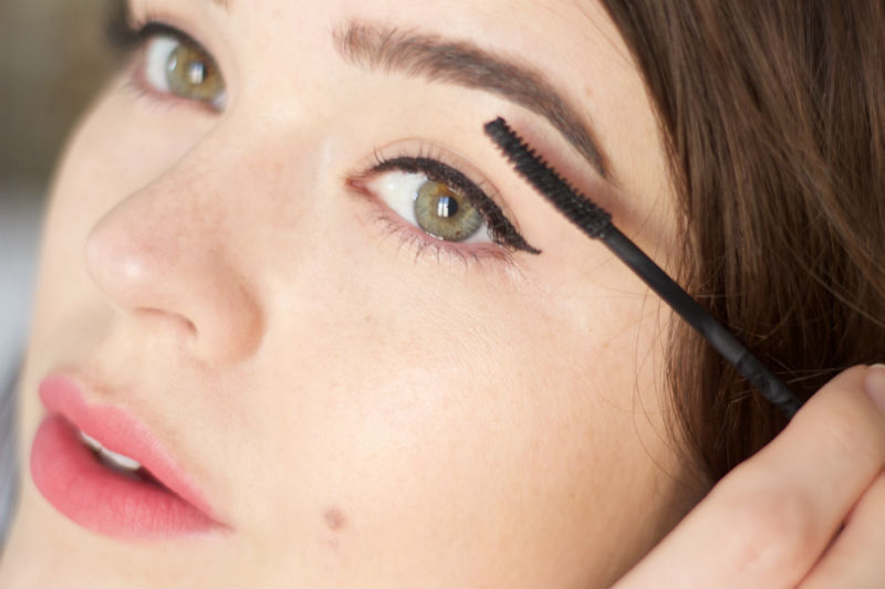 The Natural Looking Cat Eye Trick