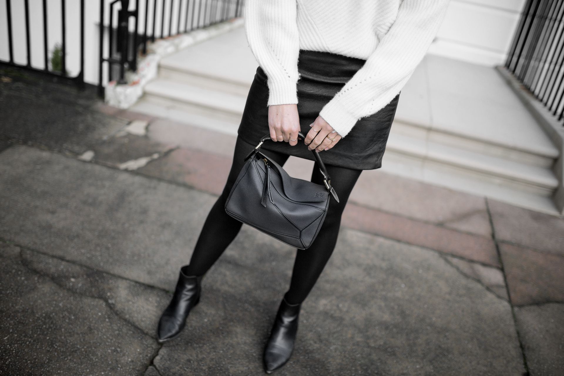 5 Ways To Style Loewe's Puzzle Bag (The Edit)  Fashion, Bloglovin fashion,  Blogger street style