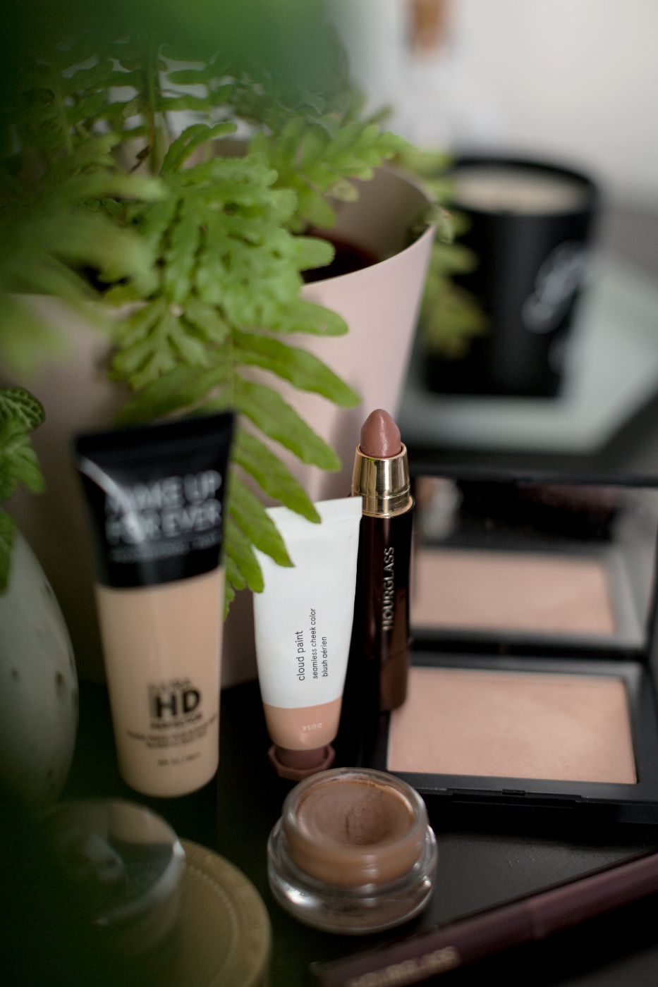 10 Makeup Items I Reach For Everyday & Would Never Be Without – The Anna  Edit