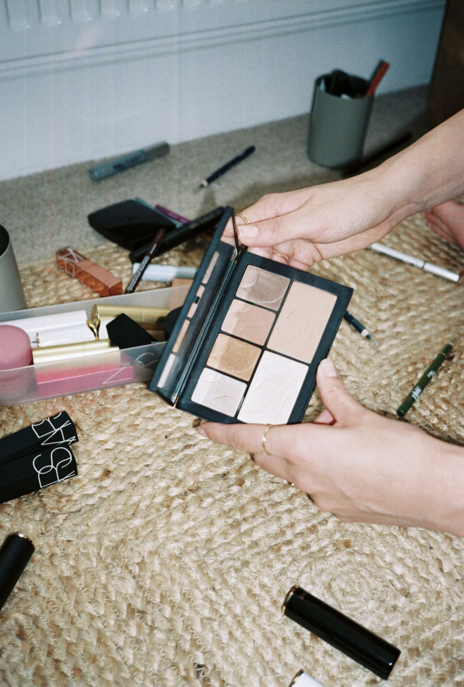 10 Makeup Items I Reach For Everyday & Would Never Be Without – The Anna  Edit